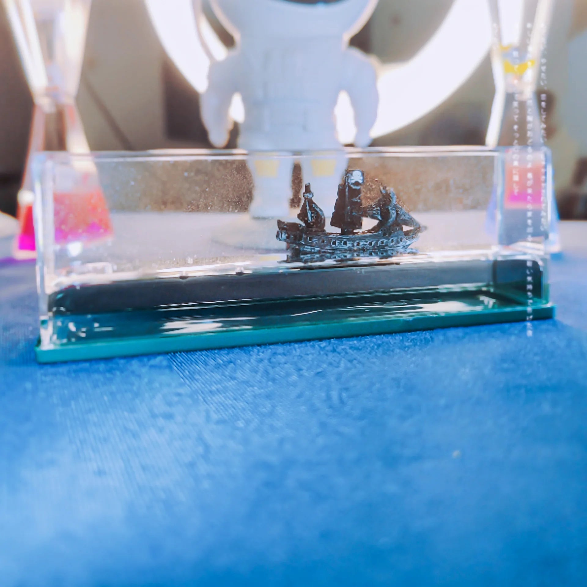 Fluid Drift Bottle – Acrylic Ocean Wave Desk Decoration | Titanic or Pirate Ship - Hearth&Hive