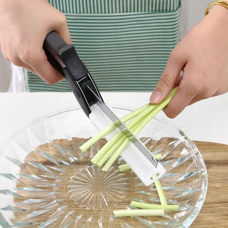 Kitchen Food Chopper Scissors with Integrated Cutting Board – Stainless Steel - Hearth&Hive